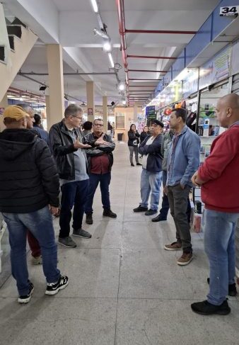 politica 32 delegado antonio furtado visita mercado popular divulgacao