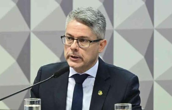 Alessandro Vieira defende intervenção federal no Rio em relatório da CPI do Crime