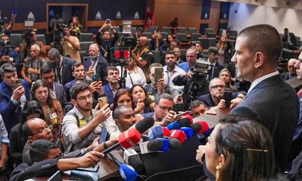 Presidente da Alerj aciona STF para assumir governo interino do Rio