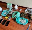 Jovem joga drogas no telhado e acaba preso em Resende;