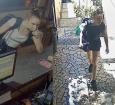 Novas imagens mostram jornalista britânica em hostel no Rio